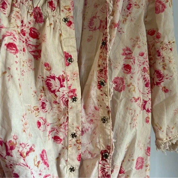 ❌SOLD❌Magnolia Pearl Floral Millie Jo Blouse TOP 1413 - Picture 4 of 10